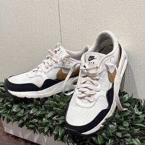 Nike Women's Air Max White w Black and Gold Size 7